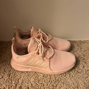 Women’s pink adidas tennis shoes 7.5